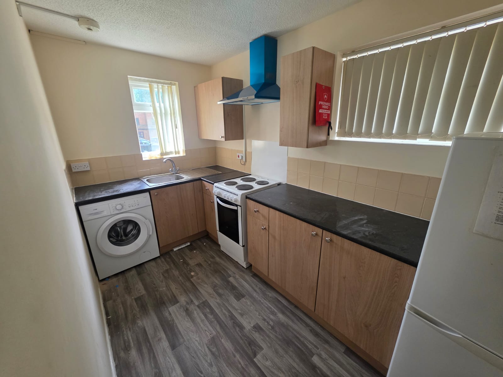 LARGE 1 BED GROUND FLOOR FLAT